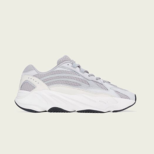 YEEZY BOOST 700 V2